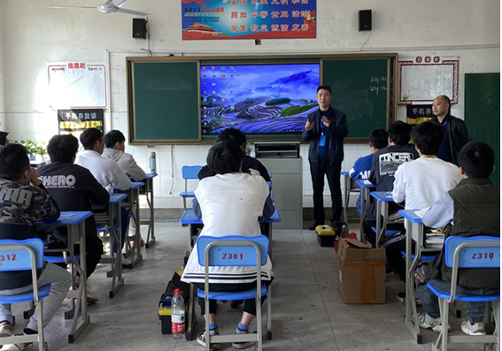 團委書記肖振衡一行到電氣工程學(xué)院調(diào)研團工作