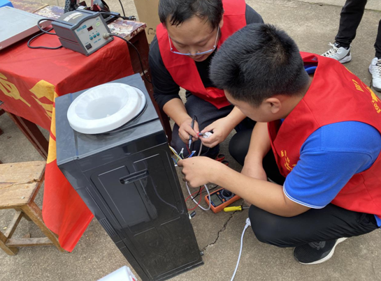 “衡陽群眾”開展家電維修志愿服務(wù)活動
