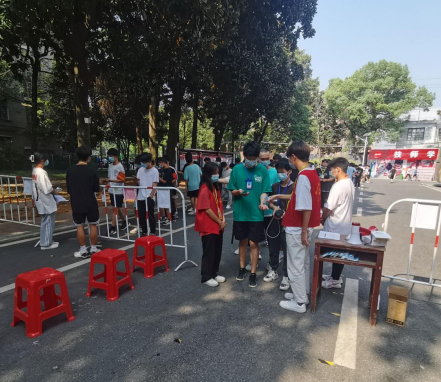 “喜迎二十大、 永遠(yuǎn)跟黨走、奮進(jìn)新征程”