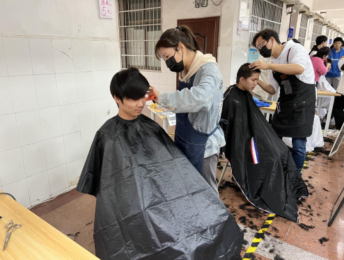 電氣工程學(xué)院認(rèn)真貫徹二十大精神 ，為學(xué)生辦實(shí)事、 解難題