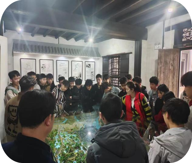 學(xué)習(xí)雷鋒精神、弘揚(yáng)愛國(guó)思想