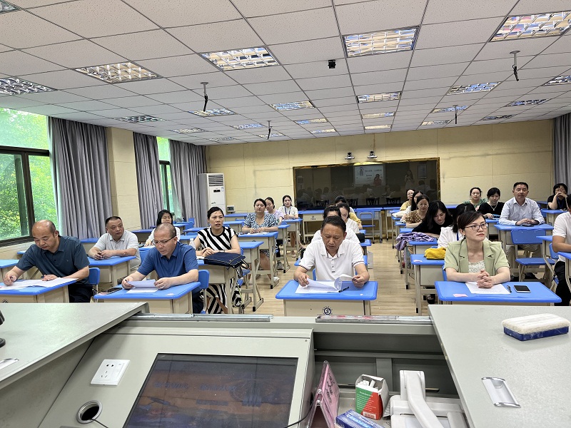 公共課部舉辦“堅守初心，廉潔從教”微宣講比賽