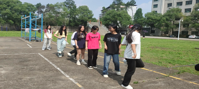 躍動(dòng)青春，“繩”采飛揚(yáng)——經(jīng)貿(mào)旅游學(xué)院舉辦5.25健康心理月團(tuán)體跳繩活動(dòng)