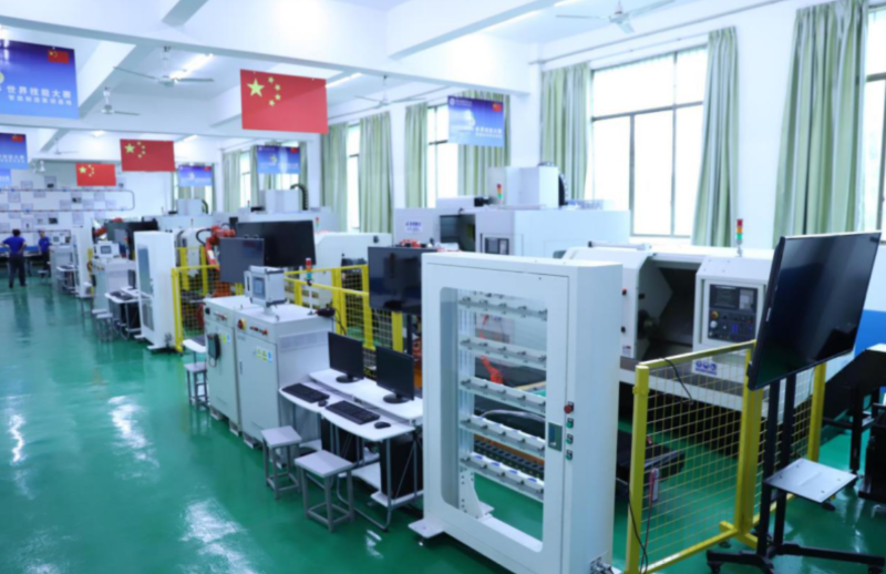 智能制造技術(shù)應(yīng)用專業(yè)（初中起點(diǎn)，高技五年制）