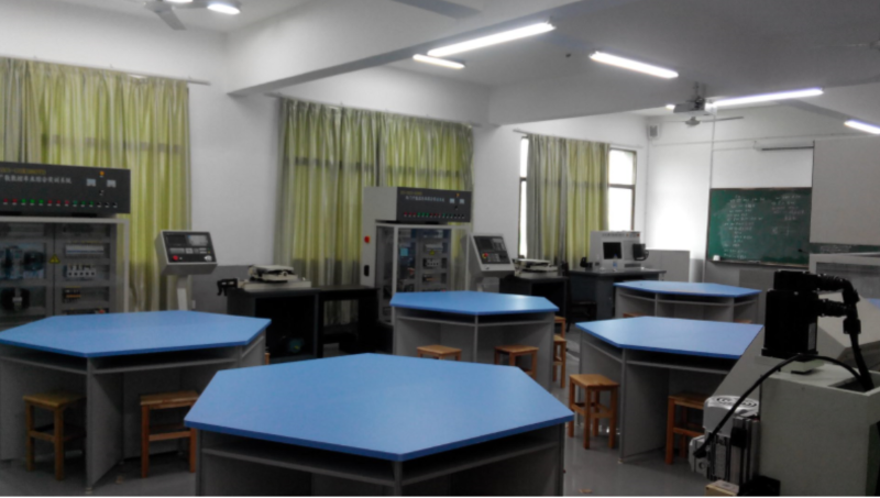 數(shù)控機(jī)床裝配與維修專業(yè)（初中起點(diǎn)，高技五年制）