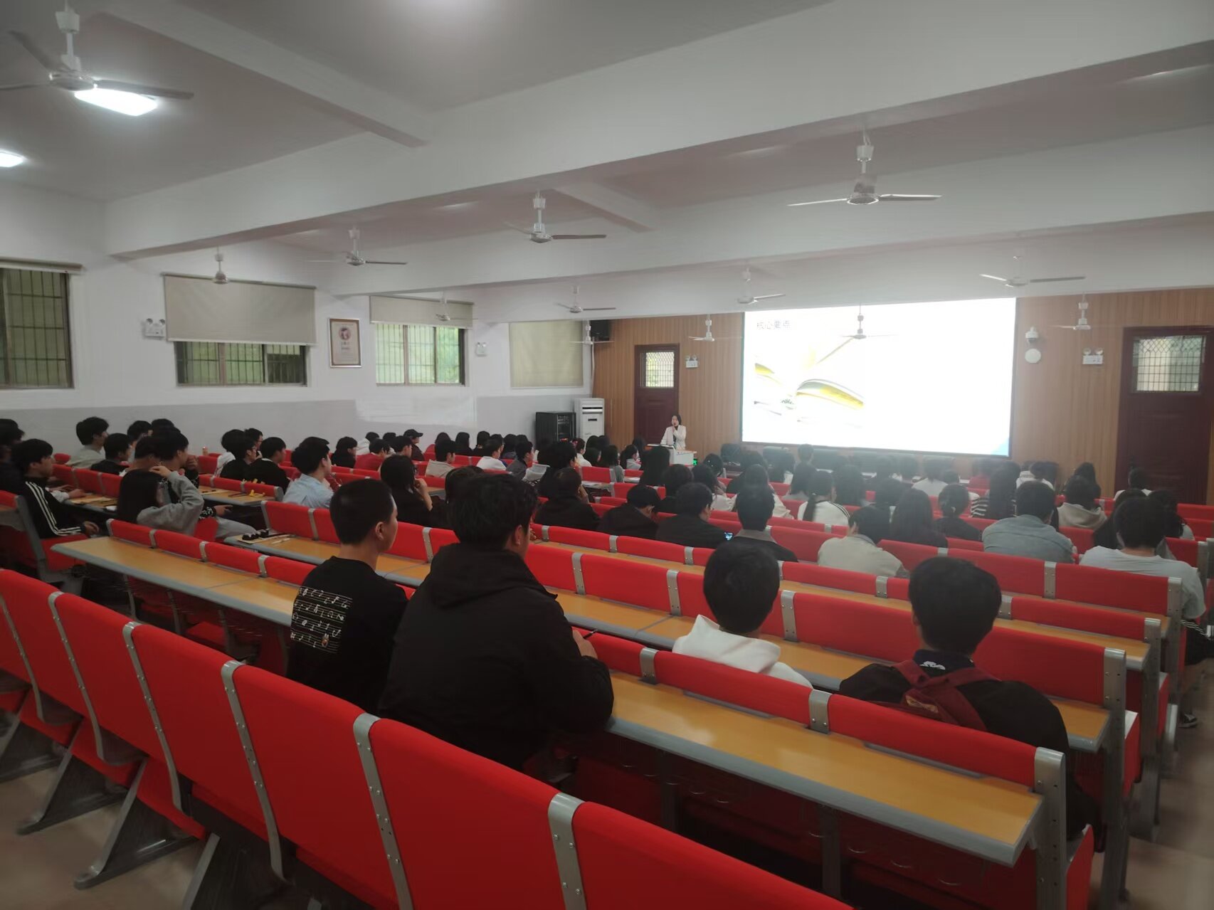 多措并舉助備考 溫情送考暖人心 ——繼續(xù)教育學(xué)院全力護航2025年成人高考學(xué)子