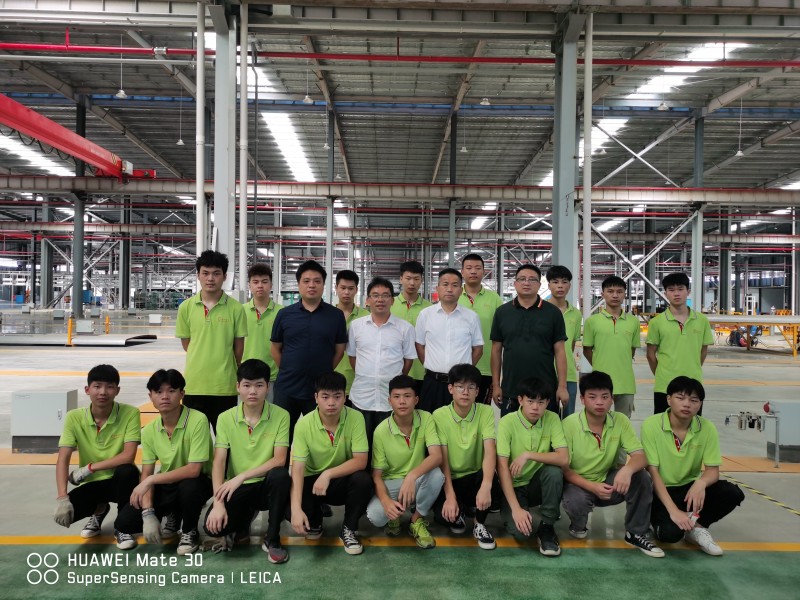 校外實訓(xùn)基地：衡陽智電客車有限責(zé)任公司