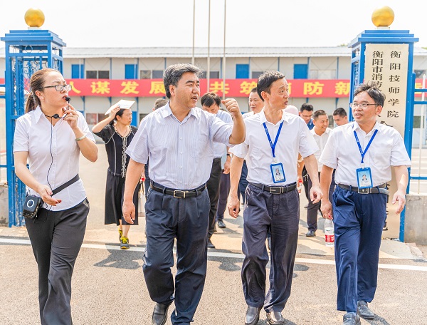 應(yīng)急部、人社部聯(lián)合調(diào)研督導(dǎo)組來衡陽技師學(xué)院調(diào)研督導(dǎo)