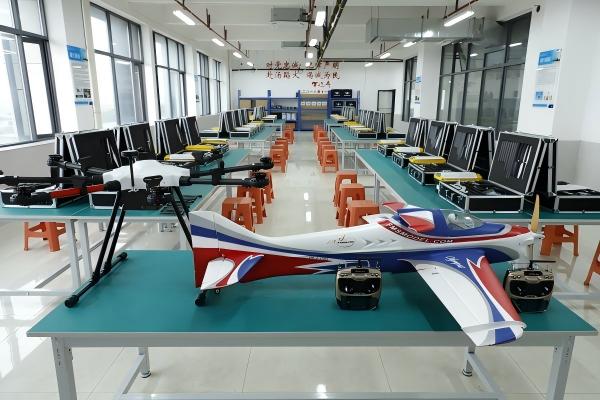 無人機裝調(diào)實訓(xùn)室