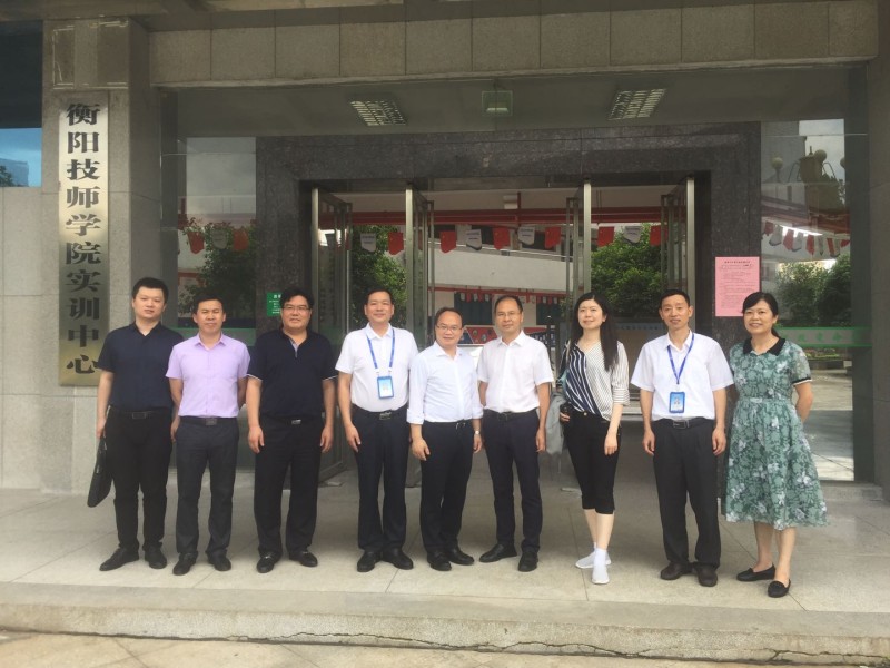 人社部國際合作司副司長呂玉林一行蒞臨實訓中心視察實訓場地和實訓教學情況