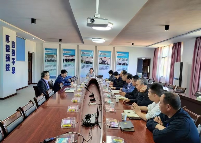 黨委書記肖春林到實訓(xùn)中心調(diào)研工作