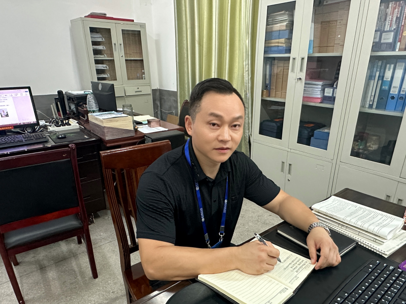 實(shí)訓(xùn)中心優(yōu)秀班主任吳松林：用愛引領(lǐng)，助力學(xué)生成長(zhǎng)