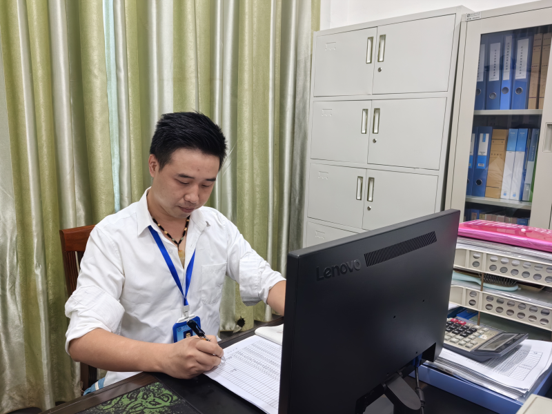 實(shí)訓(xùn)中心優(yōu)秀教育工作者蔣福爾：武警歲月礪品質(zhì)，教育之路綻芳華