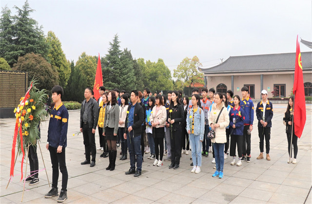 致敬，為祖國(guó)獻(xiàn)身的英雄！(圖文)