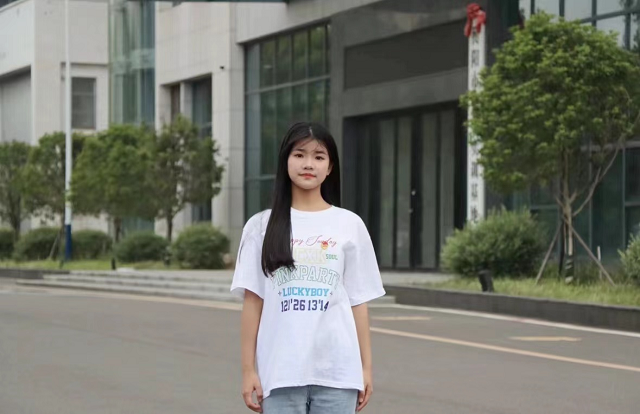 “獻給青春，寫下你的“青春心語”          