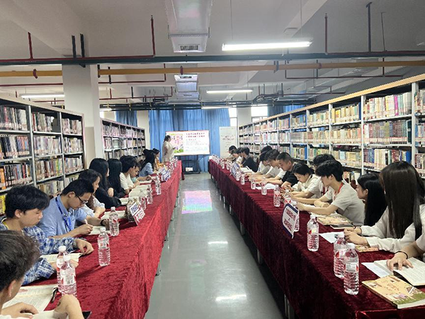 衡陽技師學院開展“家風、學風、校風”讀書分享活動