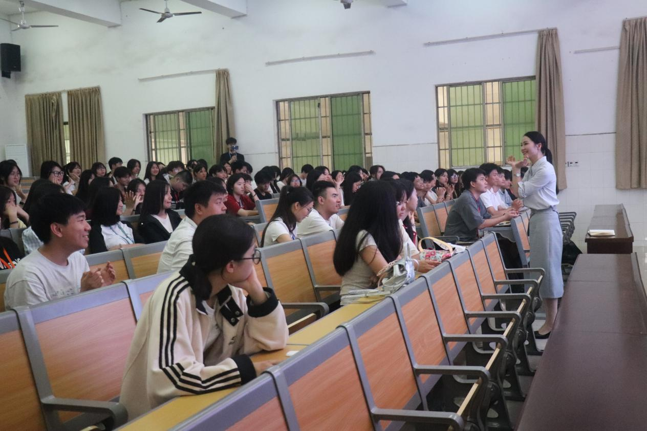 衡陽(yáng)技師學(xué)院學(xué)生講解隊(duì)伍專題培訓(xùn)活動(dòng)順利開(kāi)展