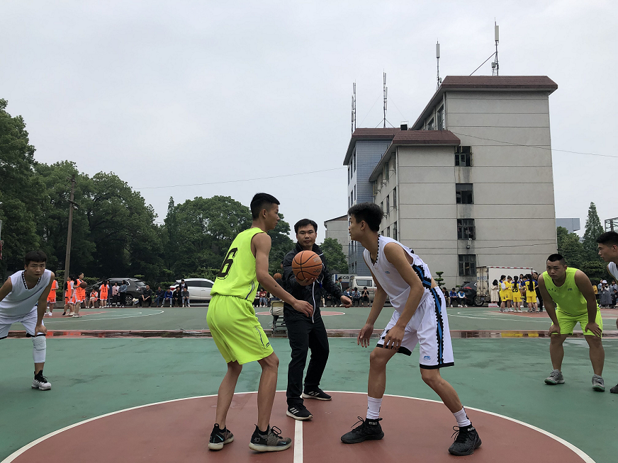 聚焦第三屆技能文化節(jié)| 衡陽技師學院第九屆學生籃球賽落幕
