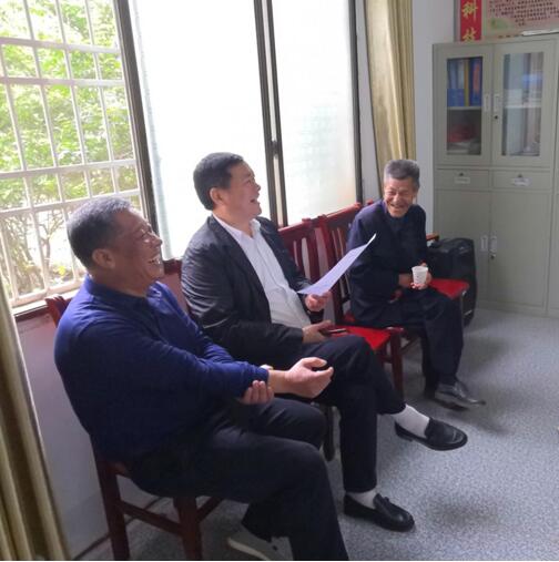 種好“責(zé)任田”，讓貧困群眾的臉上常掛笑容