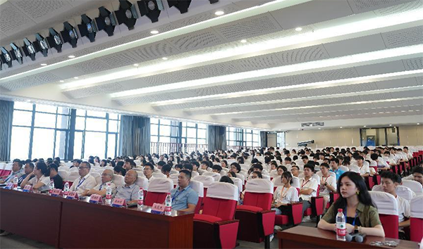 禁毒宣傳進(jìn)校園 撐起青春保護(hù)傘