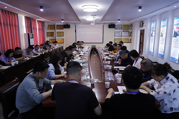 學(xué)院召開基層黨組織深入貫徹中央八項(xiàng)規(guī)定精神學(xué)習(xí)教育調(diào)度會(huì)