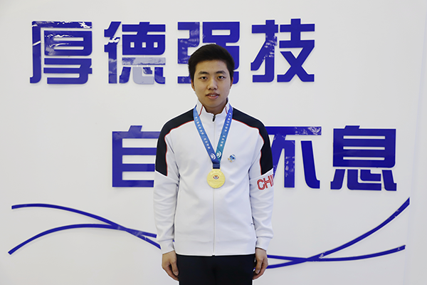 省賽金牌選手丨左穎?。河煤顾T就金牌，以技能點(diǎn)亮未來