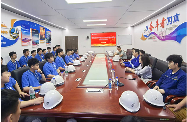 學(xué)院師生赴衡鋼集團(tuán)開展勞模精神學(xué)習(xí)交流活動