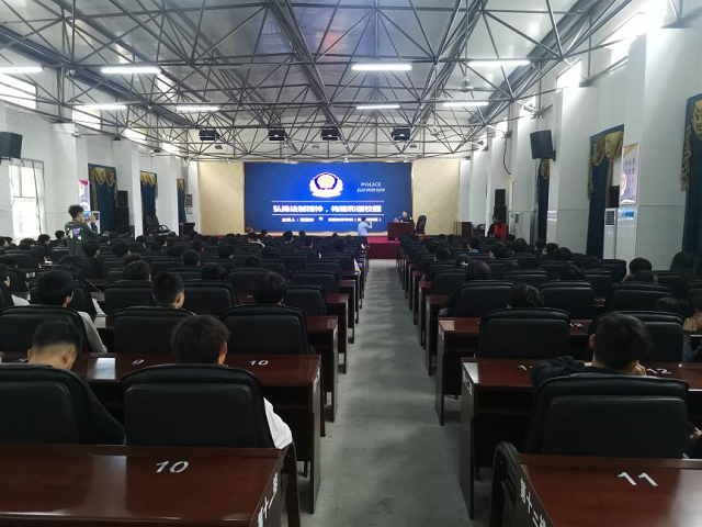 法制宣傳進(jìn)校園，安全教育伴成長