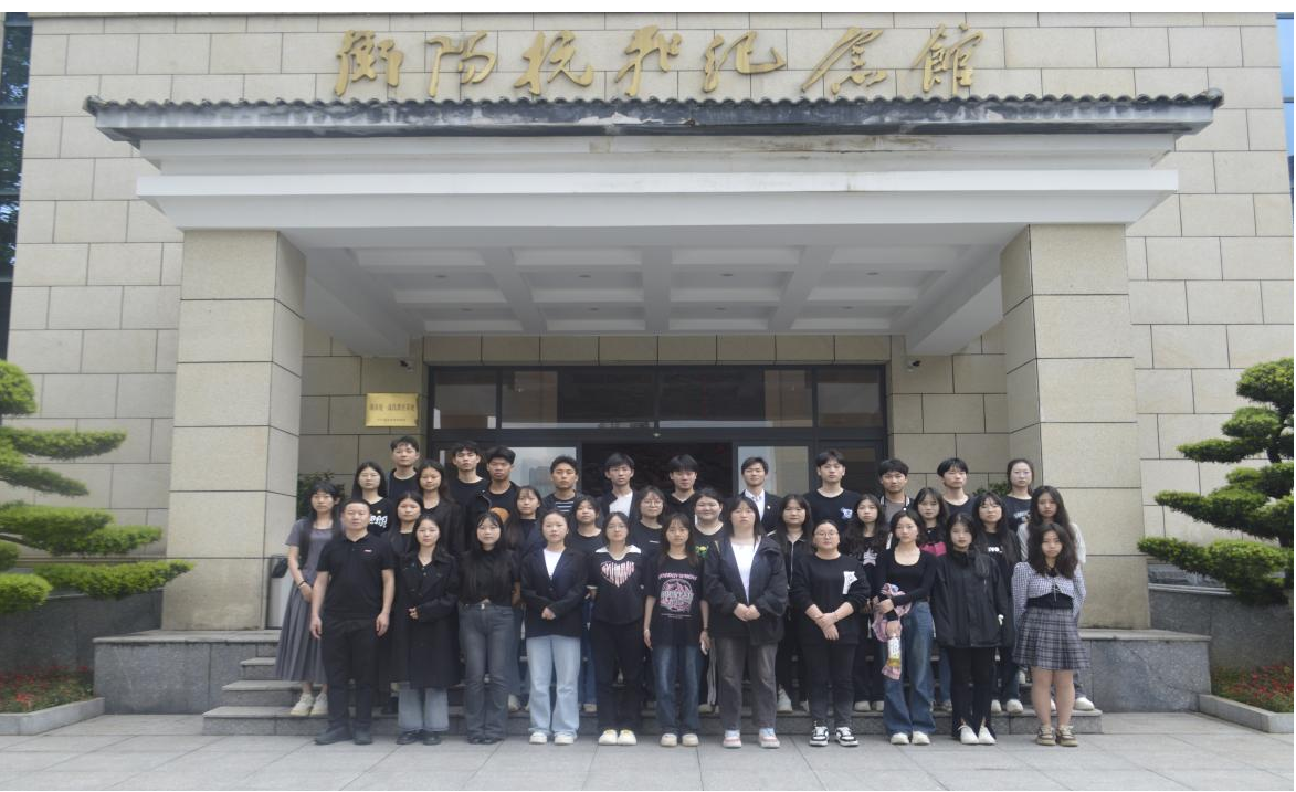 現(xiàn)代物流學(xué)院19電商技師1班組織開展“傳承紅色基因，弘揚五四精神”愛國主義主題教育活動