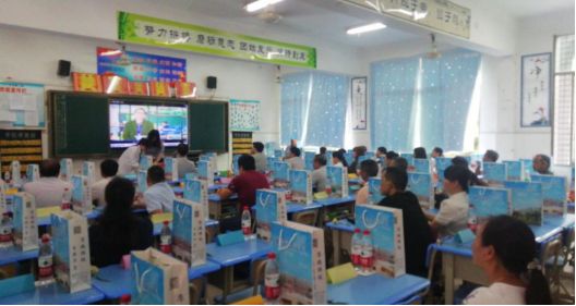 “您的相伴，我的成長”