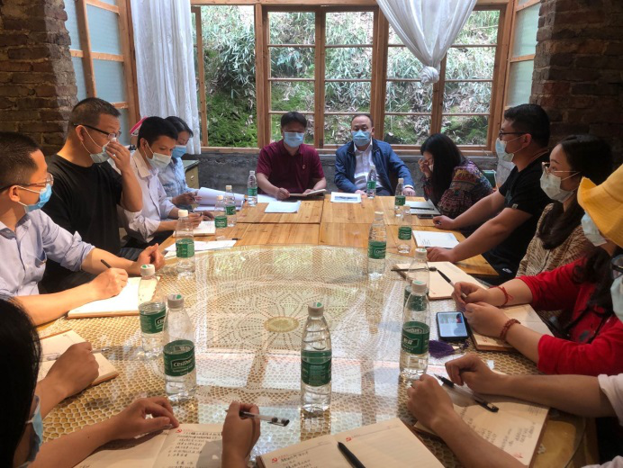 疫情防控踐初心、嚴峻斗爭擔(dān)使命”、“帶頭積極擴大消費” 主題黨日活動