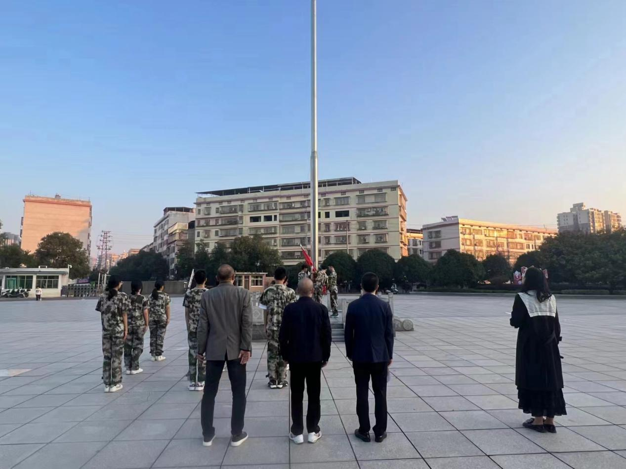 信息工程學(xué)院、鄉(xiāng)村振興學(xué)院開展“國旗下的講話”活動